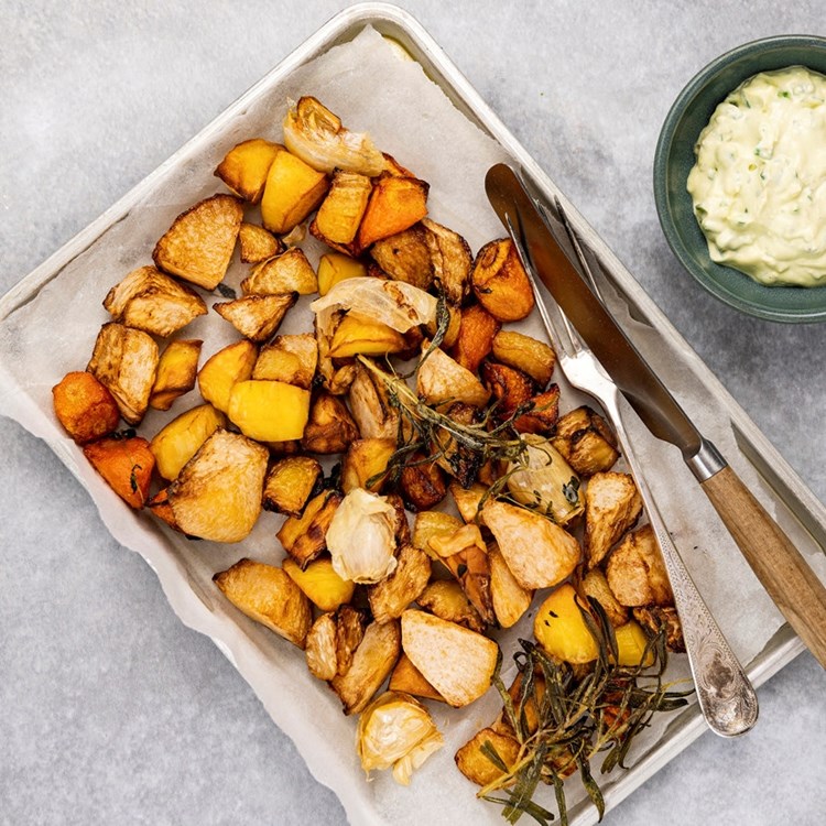 Sprø rotfruktnuggets med jalapeño-dip