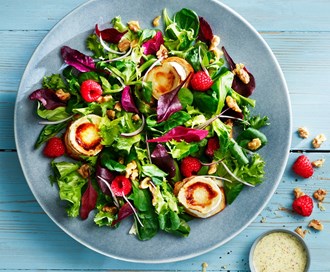 Middelhavs Mix med bakt chevre og valnøtter