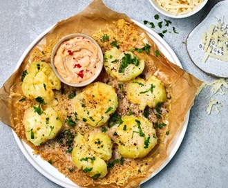 Knuste poteter med parmesan