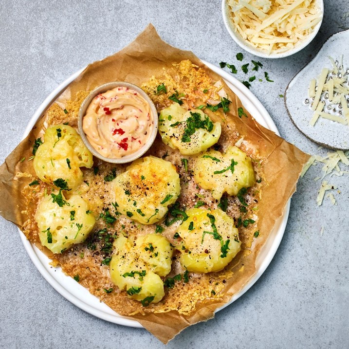 Knuste poteter med parmesan