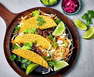 Taco med råkostsalat og kjøttdeig