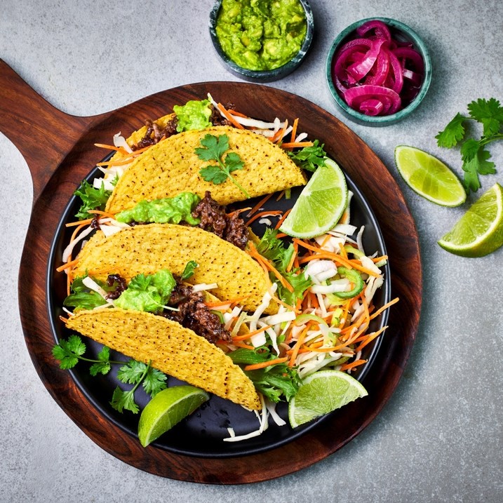 Taco med råkostsalat og kjøttdeig