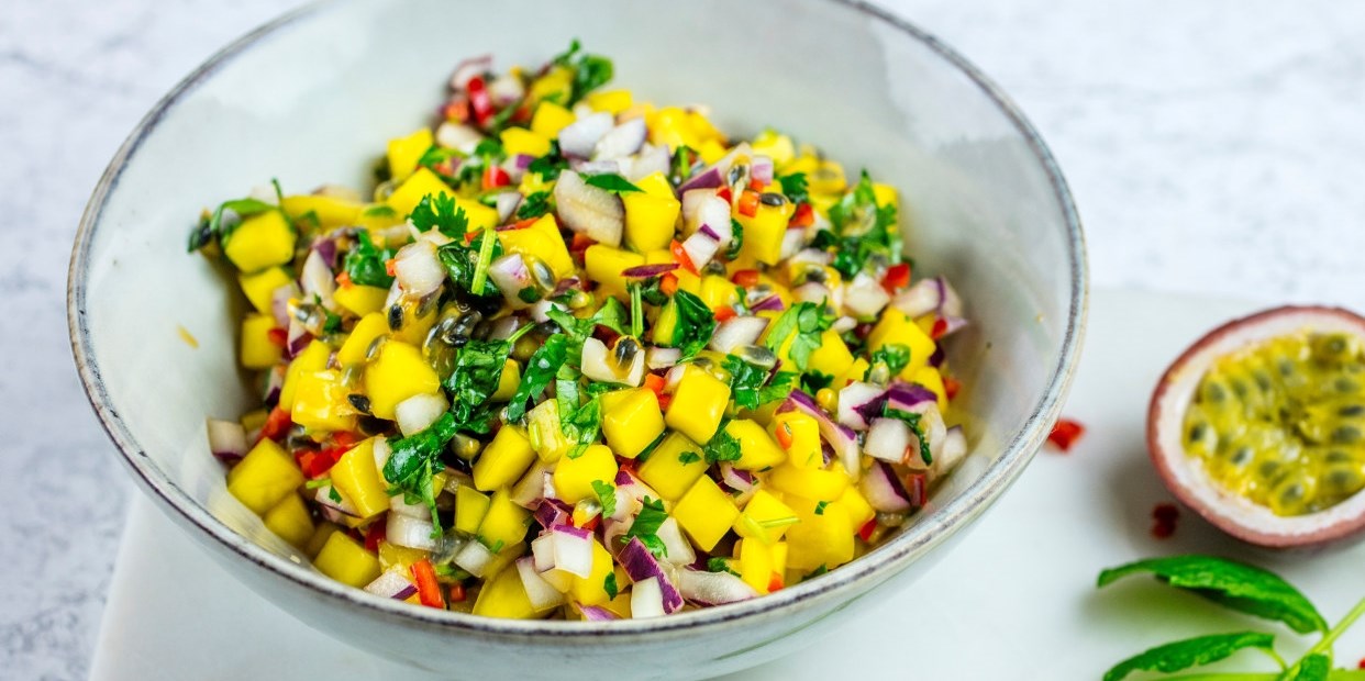 Slik lager du mangosalsa