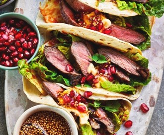 Tacos med marinert oksekjøtt og kimchi