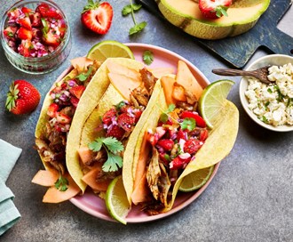 Taco med sukkermelon og jordbær- og jalapenosalsa