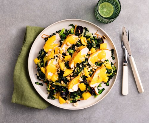 Kål Mix med kylling og mango