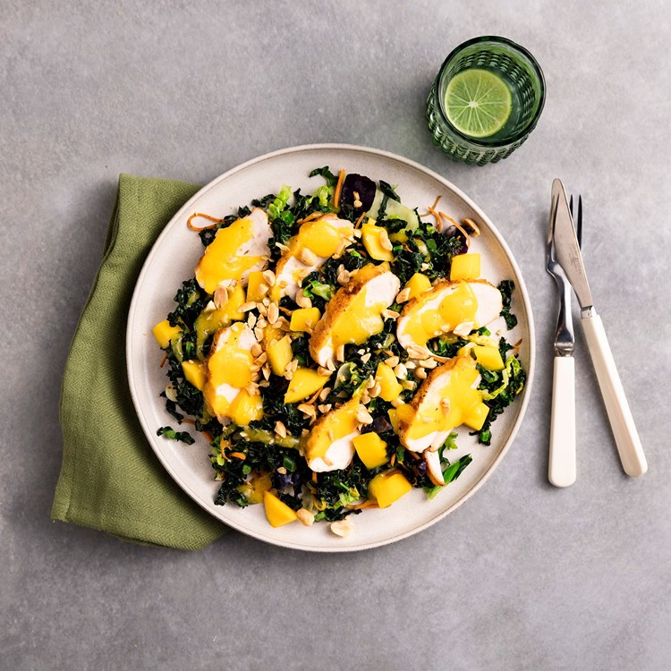 Kål Mix med kylling og mango