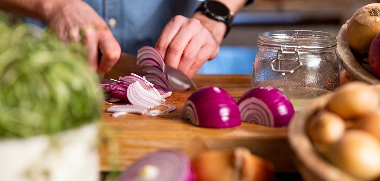Slik sylter du løk