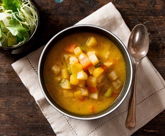 Grønnsakssuppe med asiatisk vri