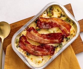 Fløtepotetform med brokkoli og bacon