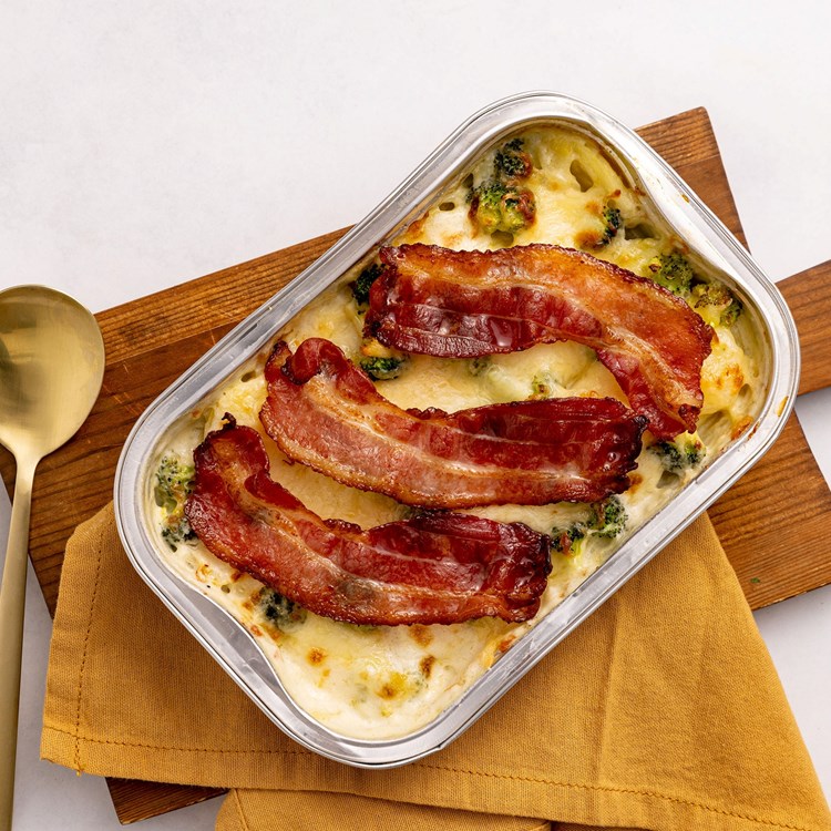 Fløtepotetform med brokkoli og bacon