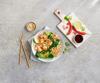 Brokkolini med laks Asian style