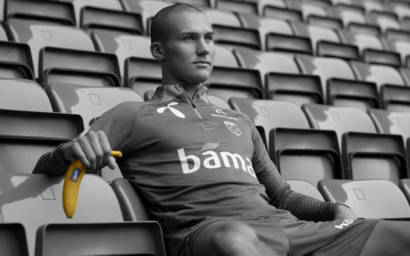 Se hvorfor Leo Østigård spiser banan!