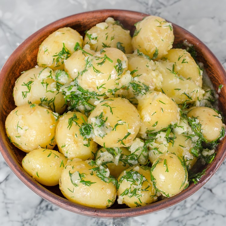 Potetsalat med sennep og urter