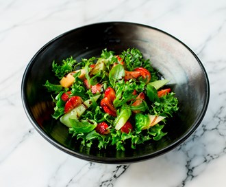 Rask salat med jordbær og melon