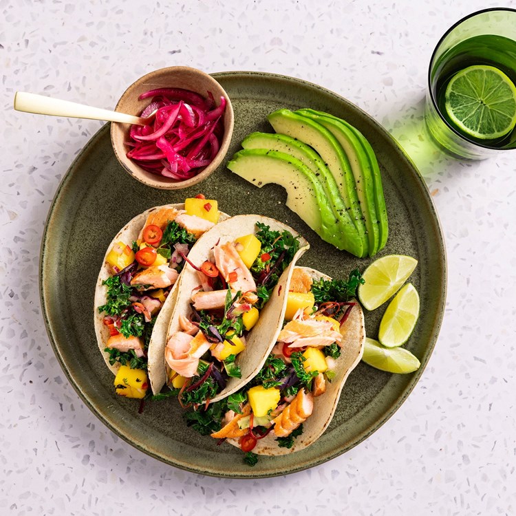 Fisketaco med Grønnkål Mix og mangosalsa