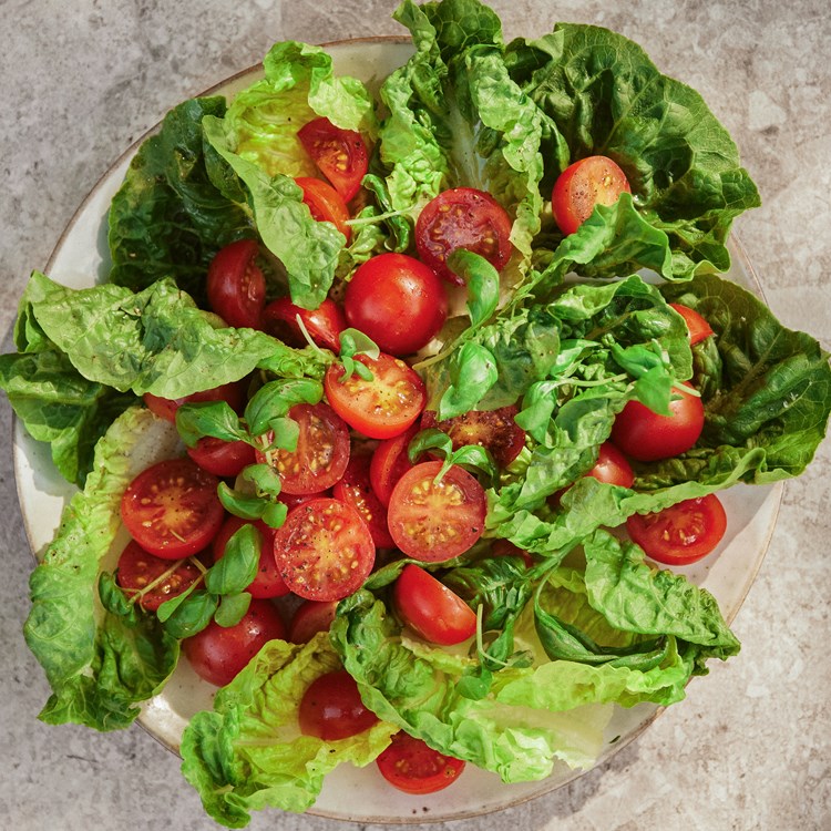 Hjertesalat med cherrytomater