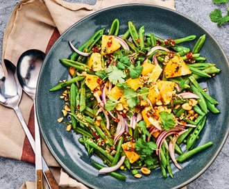 Salat med sukkererter og appelsin