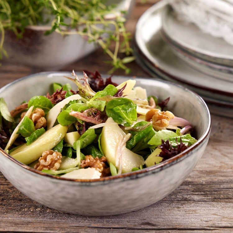 Pære- og feldsalat med vinaigrette