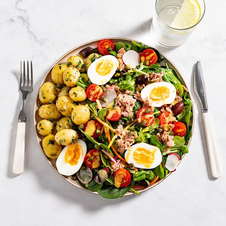 MIX i en klassisk Niçoise-salat