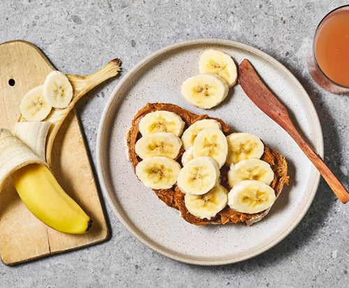 Banan på brødskiva