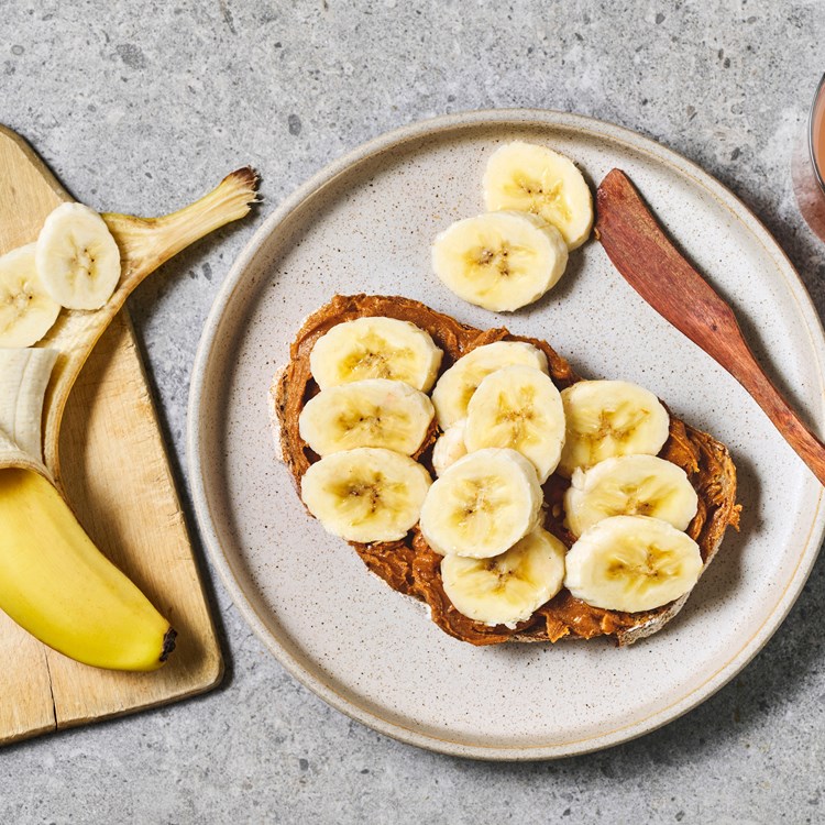 Banan på brødskiva