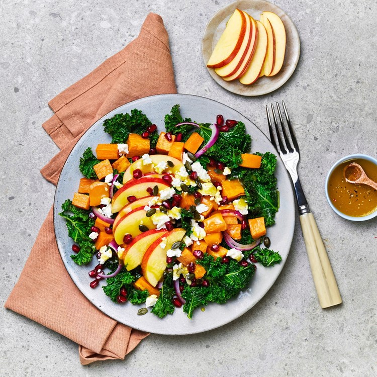 Eplesalat med søtpotet og grønnkål