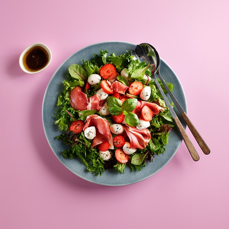 Skinke-og mozzarellasalat